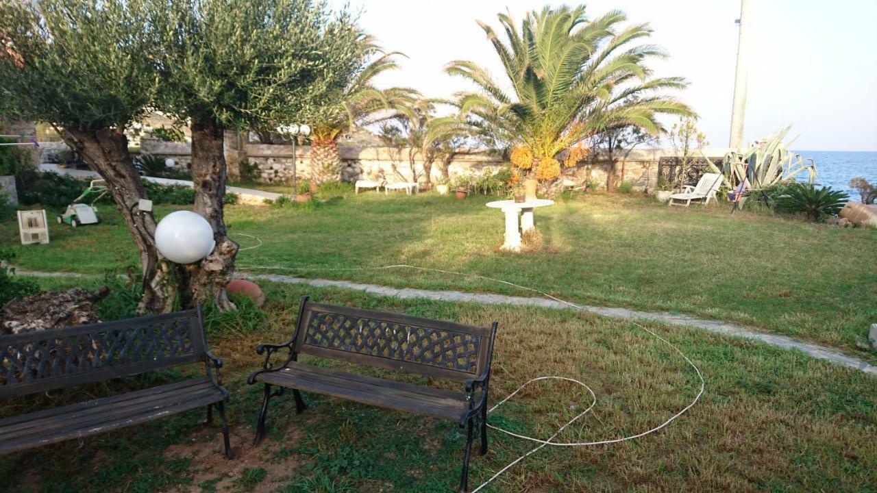 Το Πετρινο Villa Agia Marina Mikrolimanou Ngoại thất bức ảnh